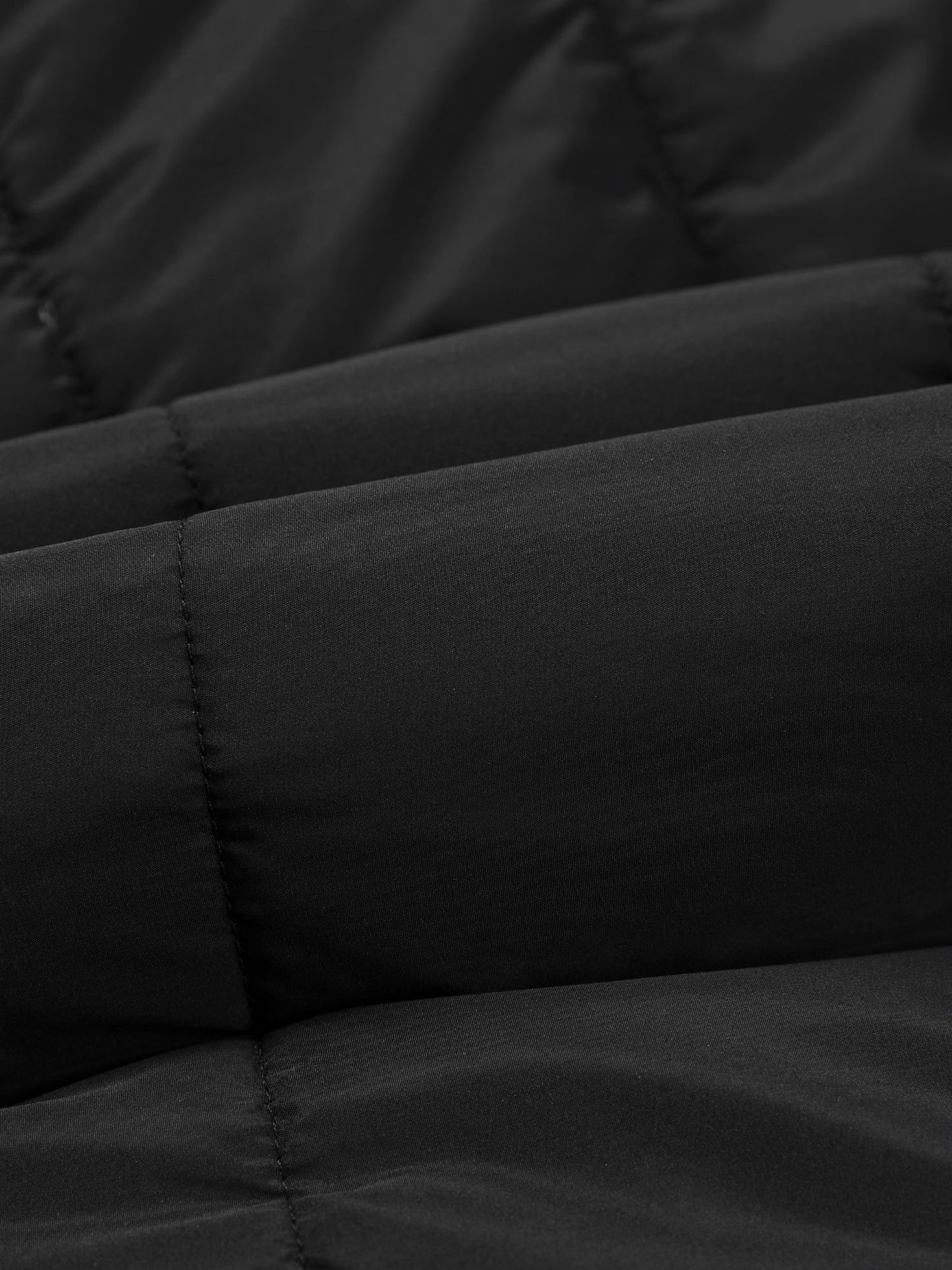 Damjacka med huva – midilång, dragkedja och justerbart bälte