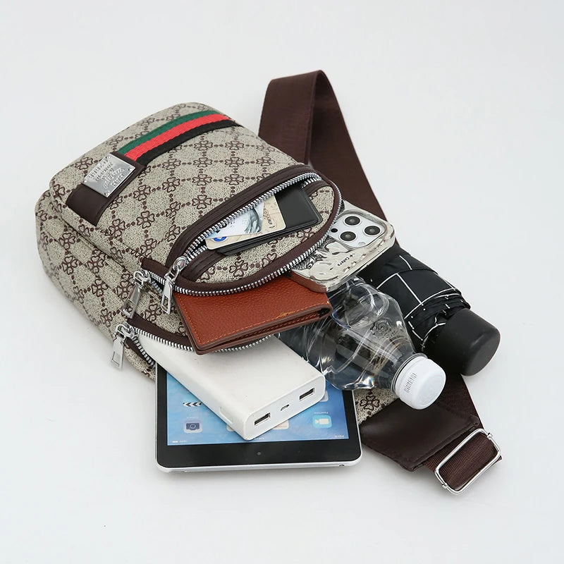 Herr Crossbody Väska – Multifunktionell Axelväska med Hörlursuttag & Stilren Design