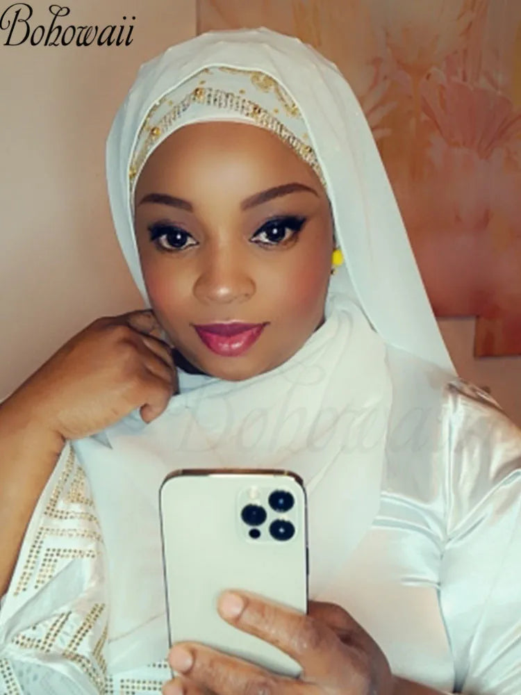 Chiffon hijab med guldglitter och pärlor