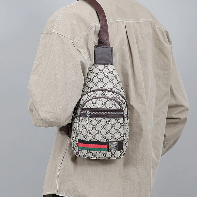 Herr Crossbody Väska – Multifunktionell Axelväska med Hörlursuttag & Stilren Design