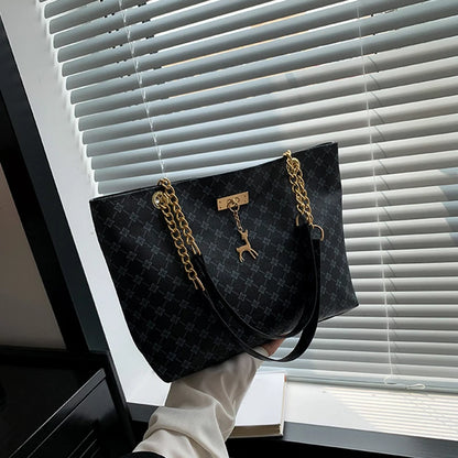 Dam Handväska – Stor Tote i Mjukt Läder med Accessoarer