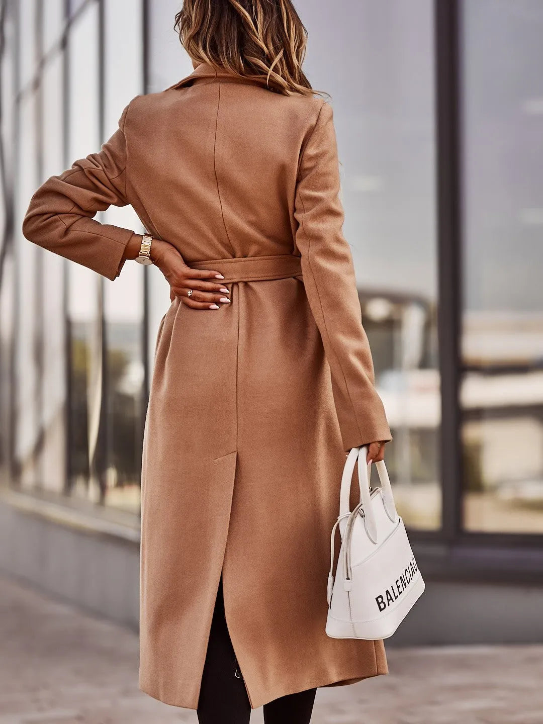 Dam ullkappa – Elegant lång kappa med vintage-krage och bälte