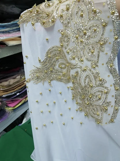 Chiffon hijab med guldglitter och pärlor