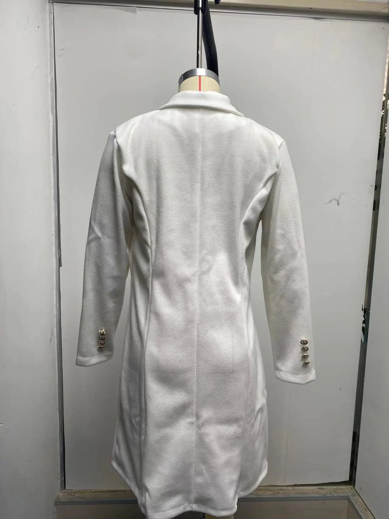 Damkappa i ull – Elegant slim fit, dubbelknäppt vinterfavorit för höst och vinter