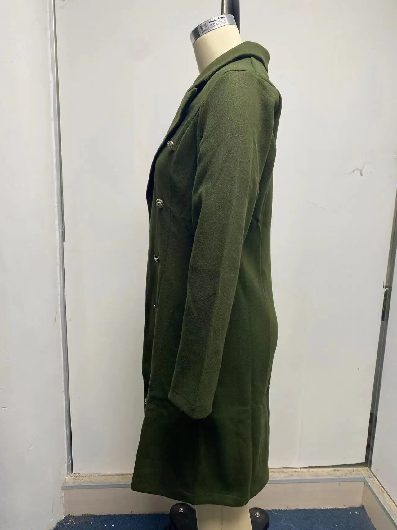 Damkappa i ull – Elegant slim fit, dubbelknäppt vinterfavorit för höst och vinter