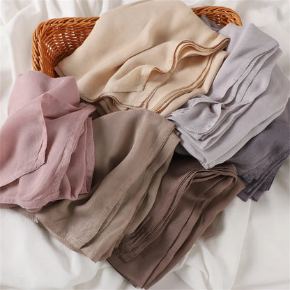 Damhijab / sjal - Tillverkad i mjuk rayon med fransdetaljer