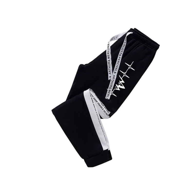 Huvtröja och joggingbyxor