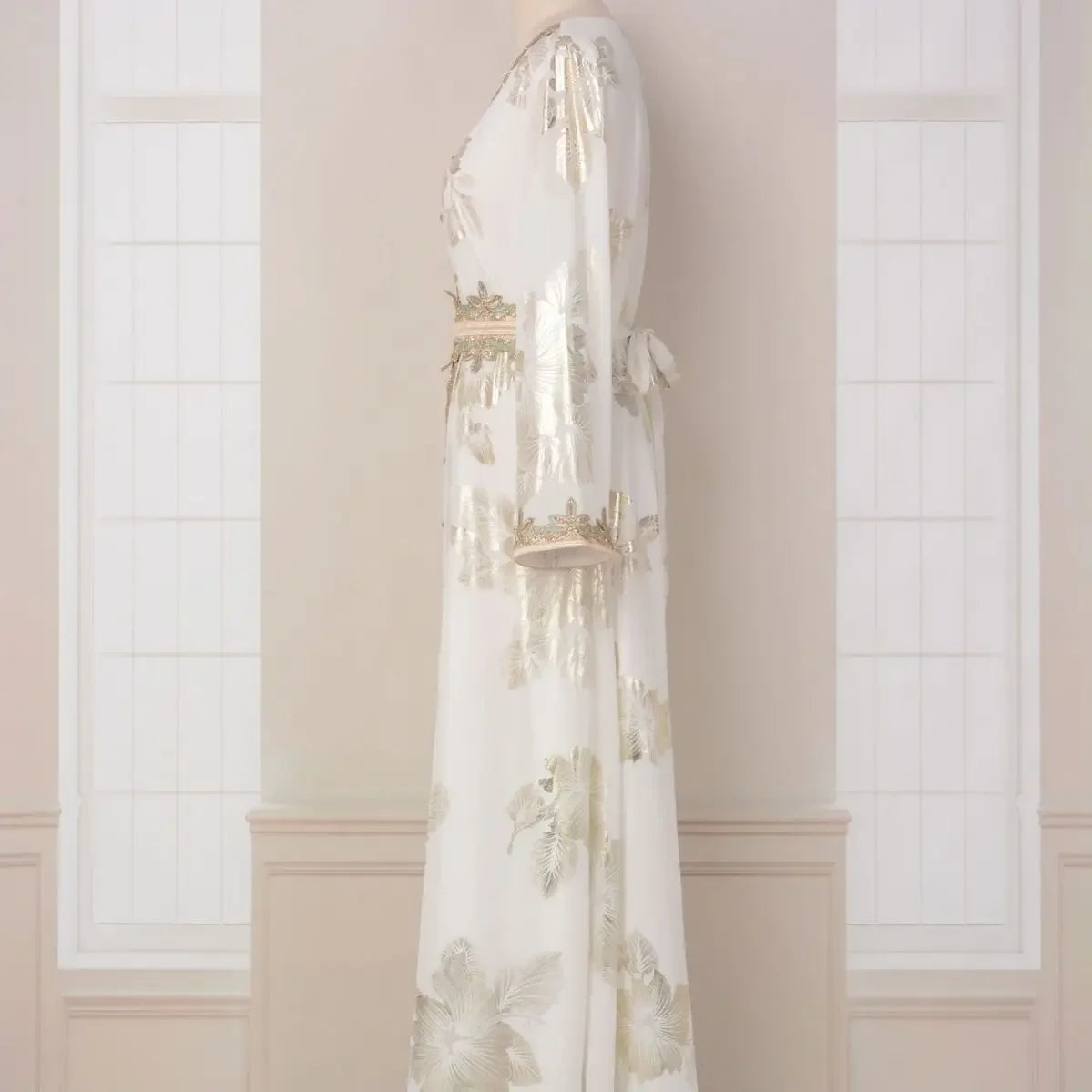 Abaya – lång kaftan, muslimsk klänning