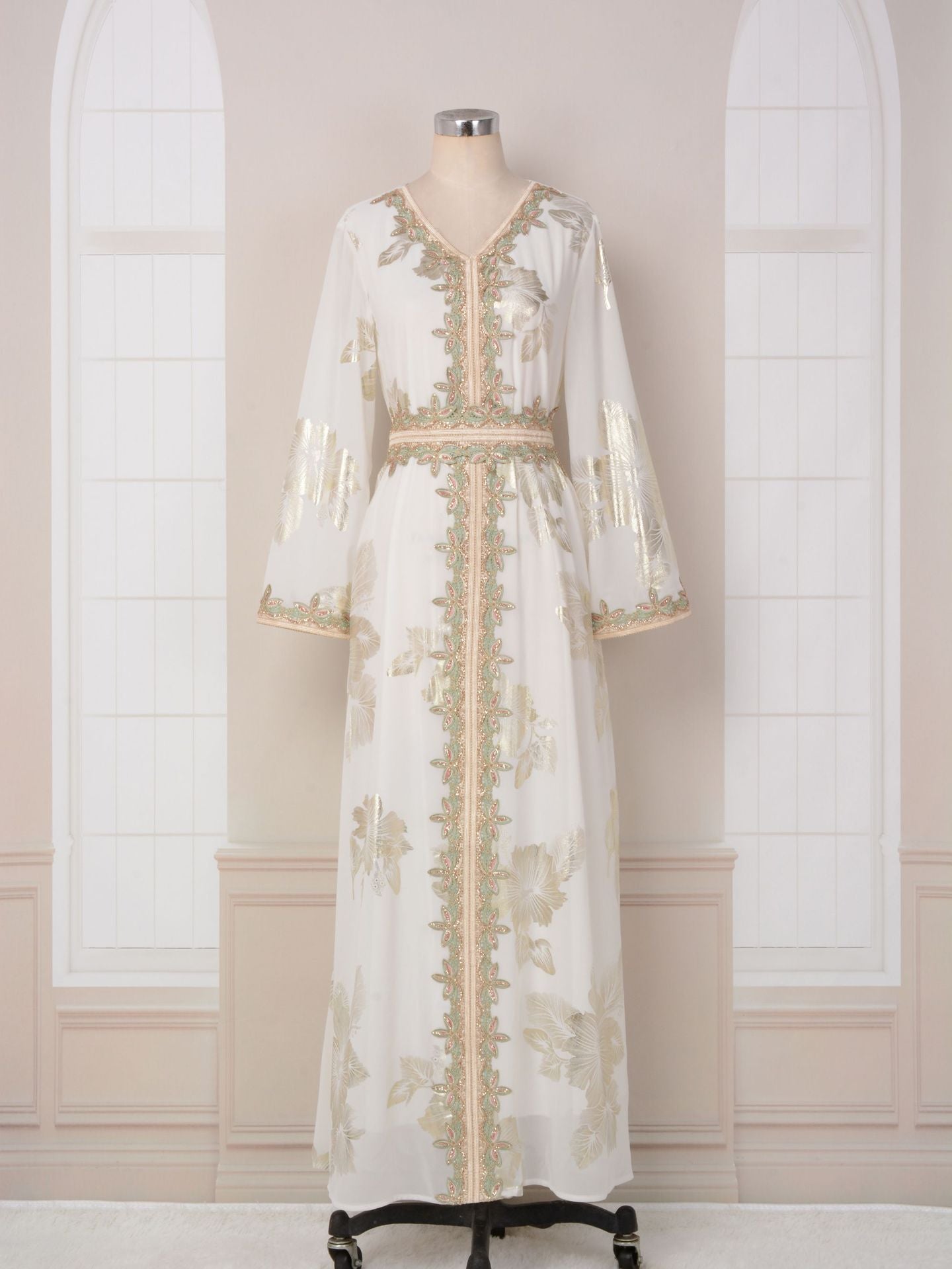 Abaya – lång kaftan, muslimsk klänning