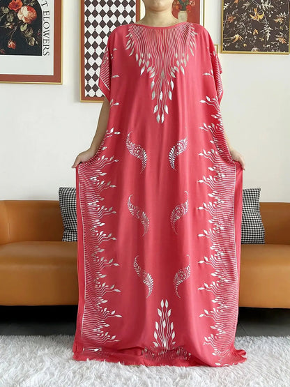 Sommarabaya – Kortärmad med guldfärgade tryck och matchande sjal