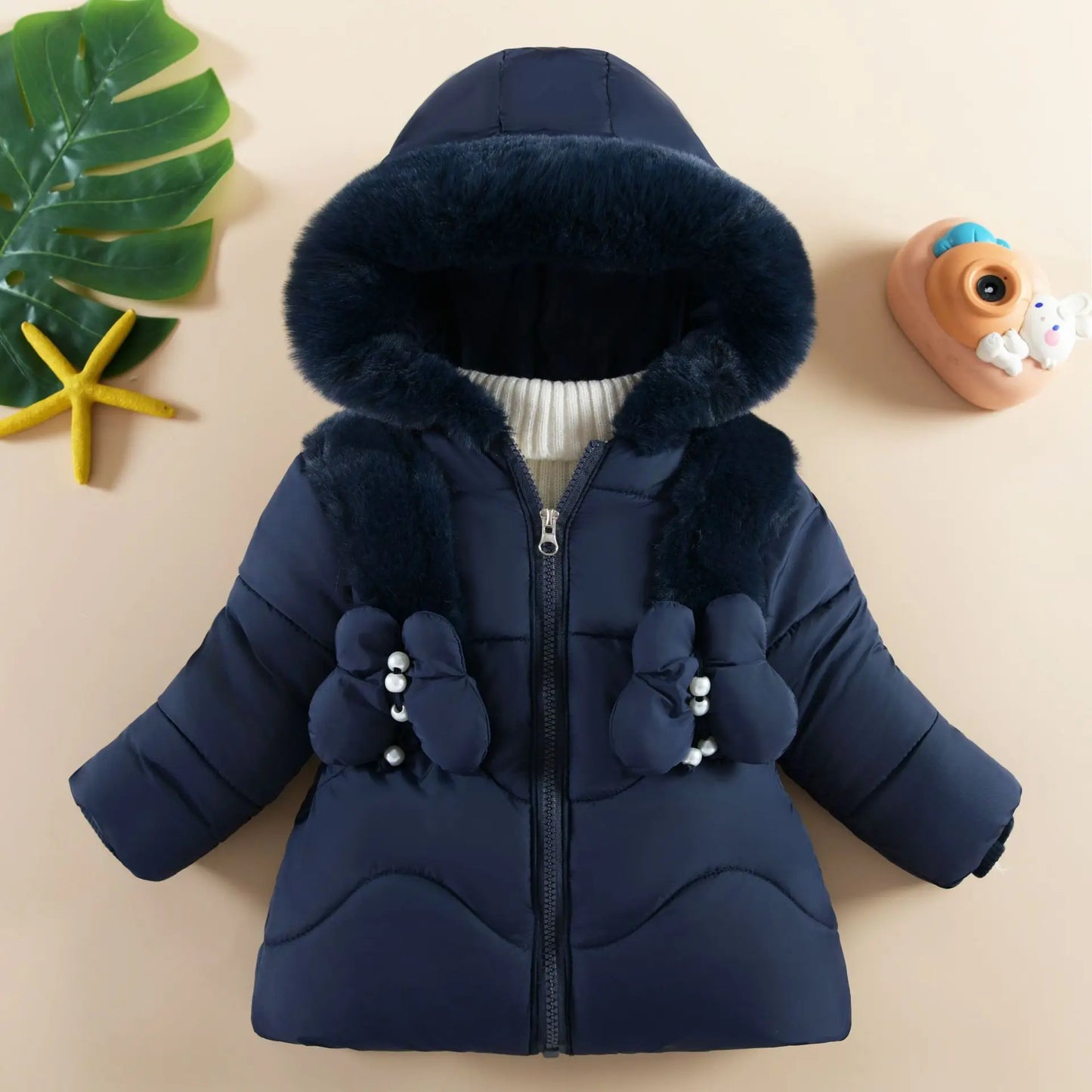 Vinterjacka för Flickor 1–4 år – Hooded Down Jacket med Fjärilsdetalj