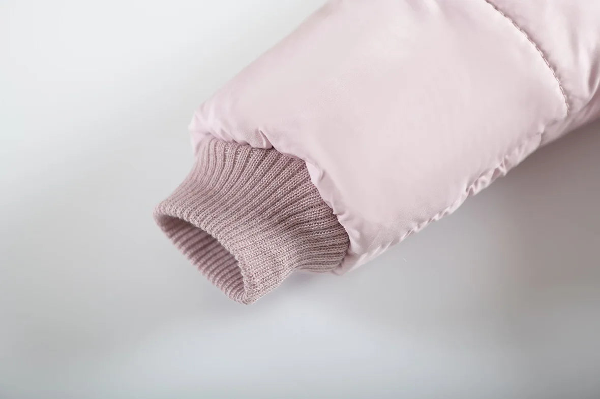 Vinterjacka för Flickor 1–4 år – Hooded Down Jacket med Fjärilsdetalj