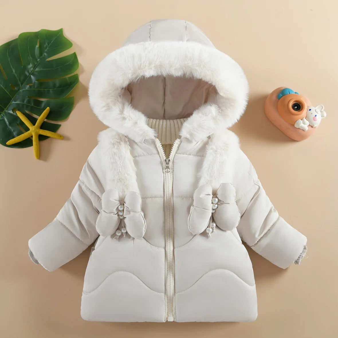 Vinterjacka för Flickor 1–4 år – Hooded Down Jacket med Fjärilsdetalj