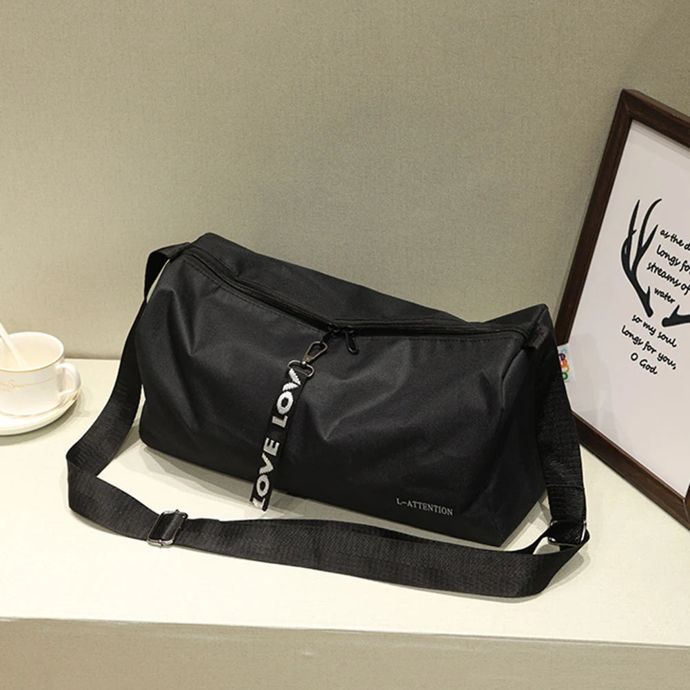 Portable Outdoor Fitness Gym Bags Multifunction Fashion Sport Gym Storage Bag 600D Nylon Adjustable Strap for Men Women