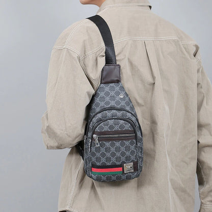 Herr Crossbody Väska – Multifunktionell Axelväska med Hörlursuttag & Stilren Design