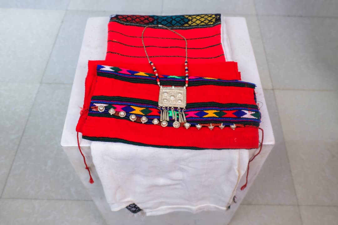 Kamise Traditionell Damklänning